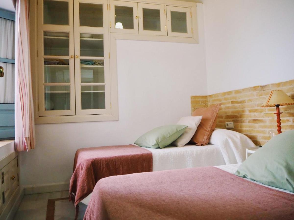 Carmona Center Apartment ภายนอก รูปภาพ